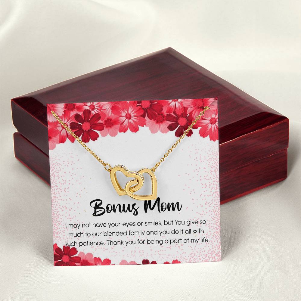 Bonus Mom Interlocking Hearts Necklace Message Card