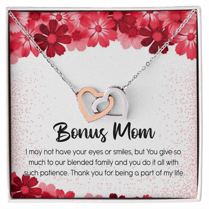 Bonus Mom Interlocking Hearts Necklace Message Card