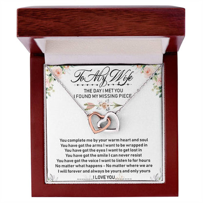 To My Wife Interlocking Hearts Necklace Message Card