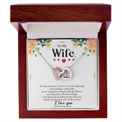 Collection Wife - Interlocking Hearts Interlocking Hearts Necklace