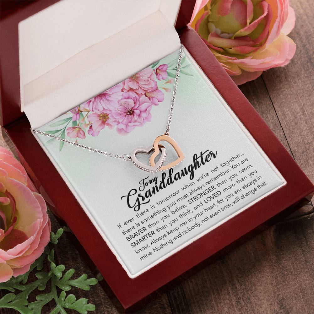 Collection Granddaughter - Braver Stronger Smarter - Necklace Interlocking Hearts Necklace