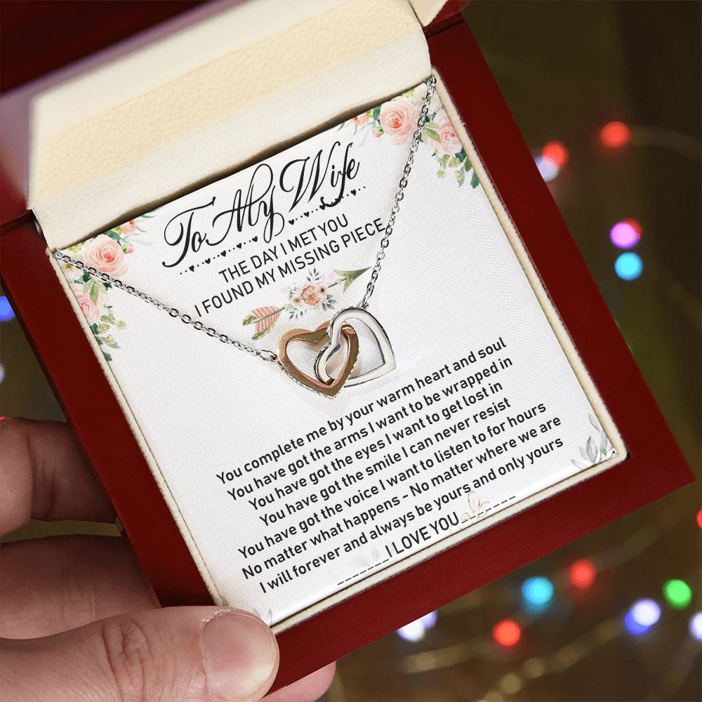 To My Wife Interlocking Hearts Necklace Message Card
