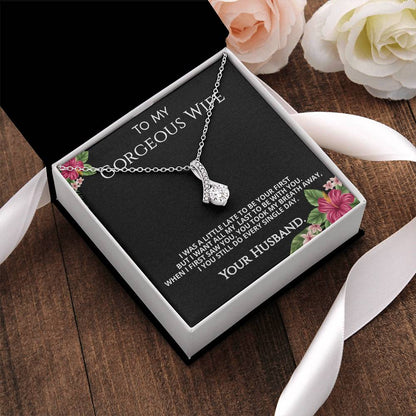 Breath Necklace. 1  Alluring Beauty Necklace