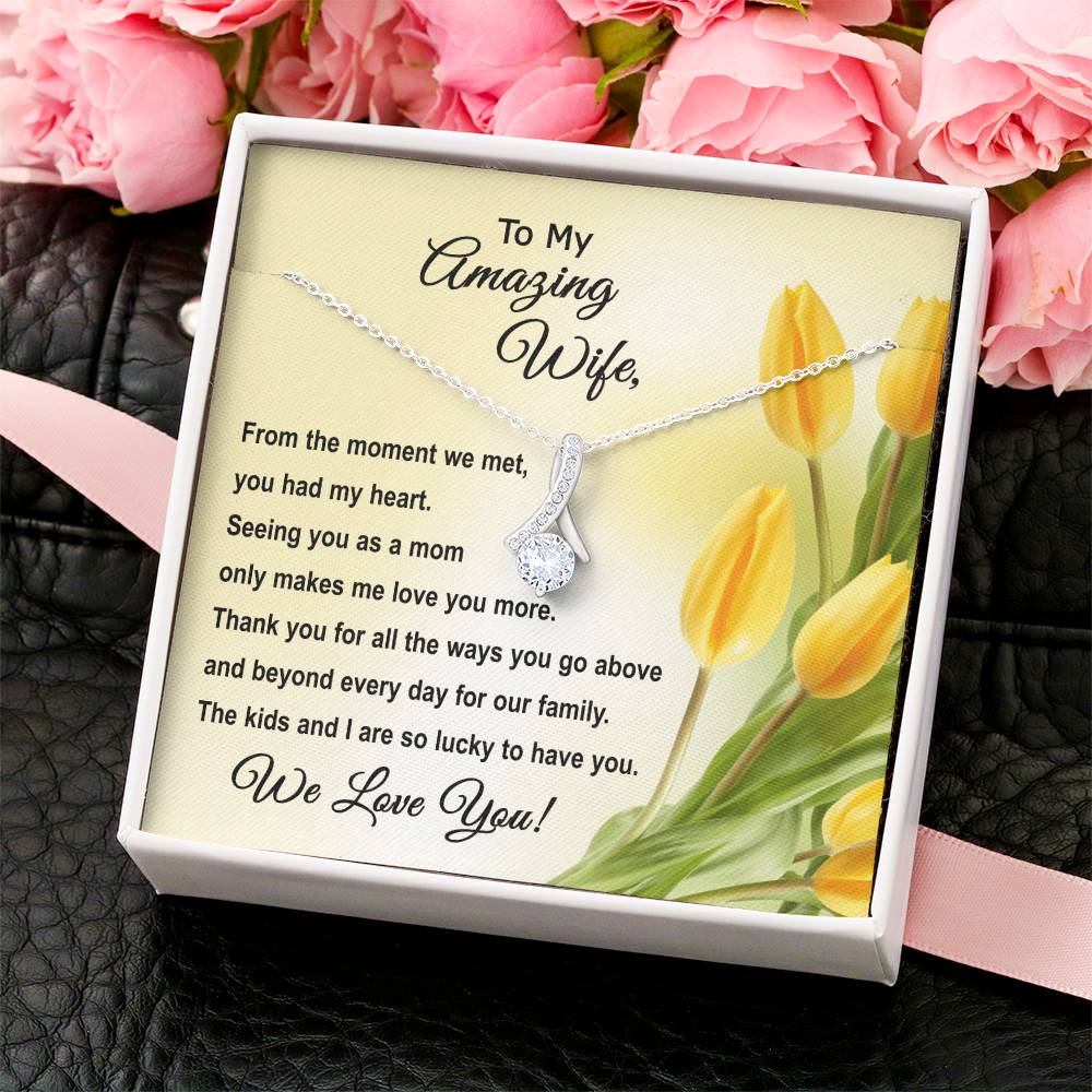 Amazing Wife - The Kids And I Are So Lucky - Yellow Tulips Allure Necklace Alluring Beauty Necklace